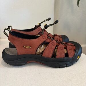 Keen Newport H2 Womens Size 10.5 US Brown Bison Leather Hiking Fisherman Sandals